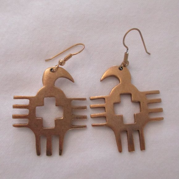 VINTAGE MATTE GOLDTONE EARRINGS - Picture 4 of 6